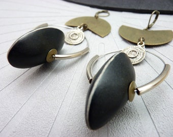 Asymmetrical ethnic earrings light wood black metal silver bronze ZIMBA clip option / last piece!