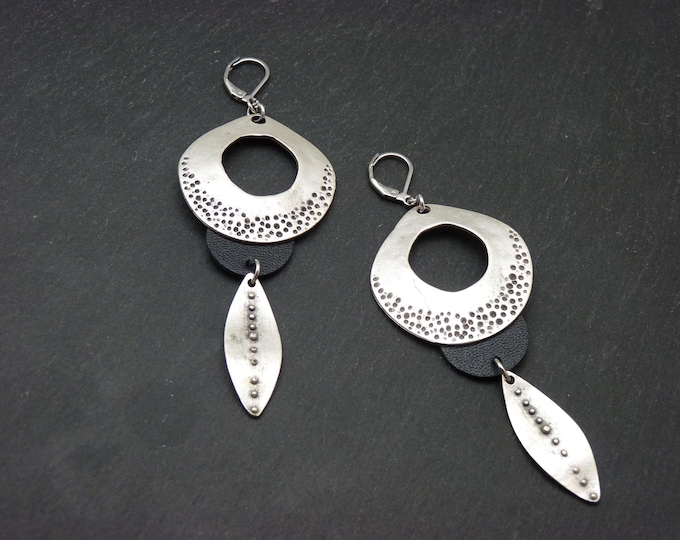 Image de l'article à la une: Boucles d'oreilles Tribales Argent et Cuir | MASAÏ | Option Clips - KUMKA