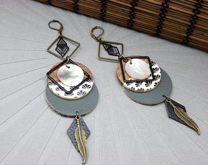 Wooden and gray leather earrings - ethnic jewelry - TRANSGLOBALE - clip option