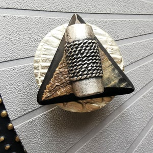 Très grosse Grosse Broche aimantée cuir nacré écru, corne, métal argent,  pour écharpe, étole épaisse, manteau, déco sac WAZ