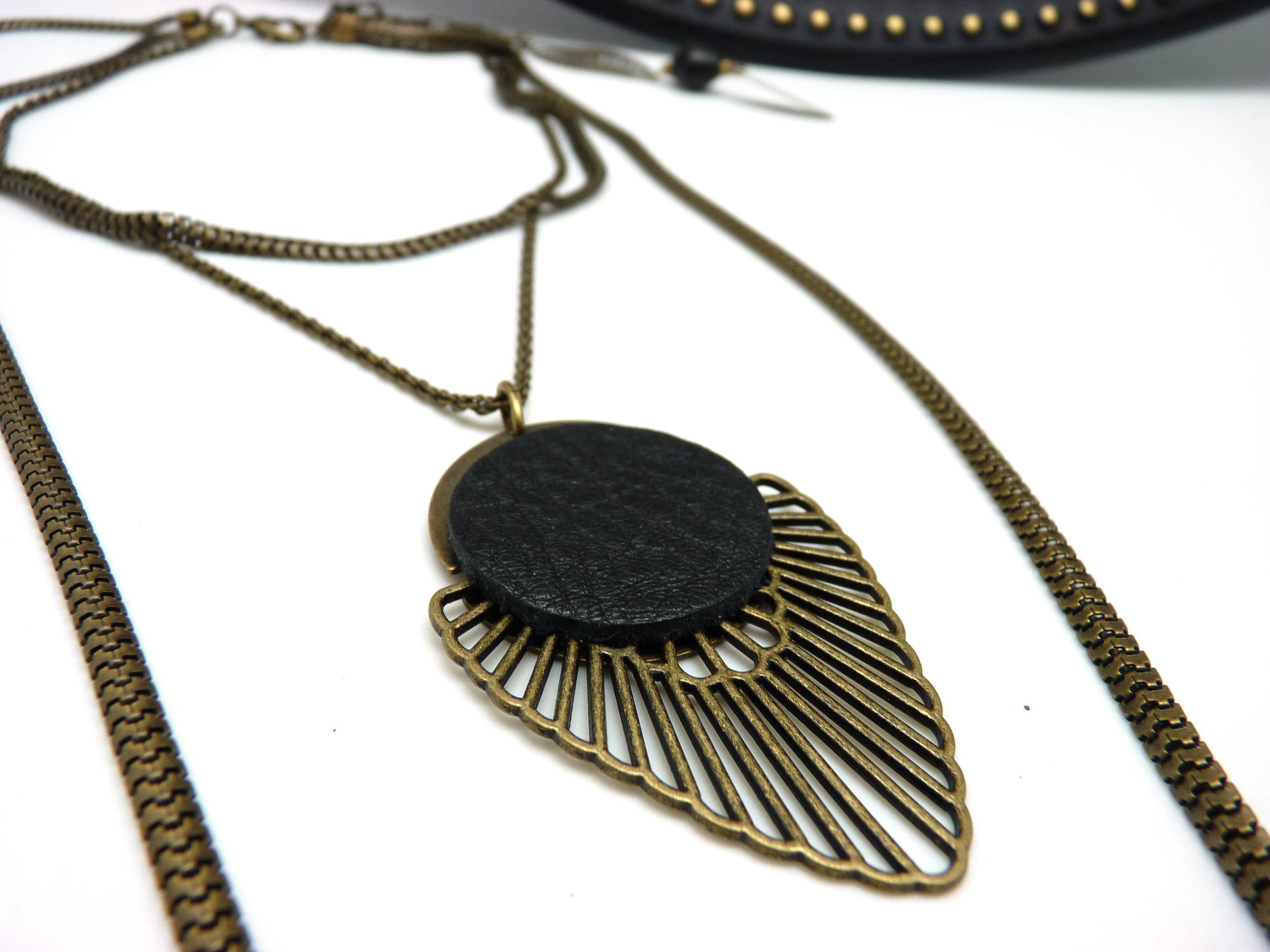 Long necklace ART DECO long necklace pendant in leather and multirow ...