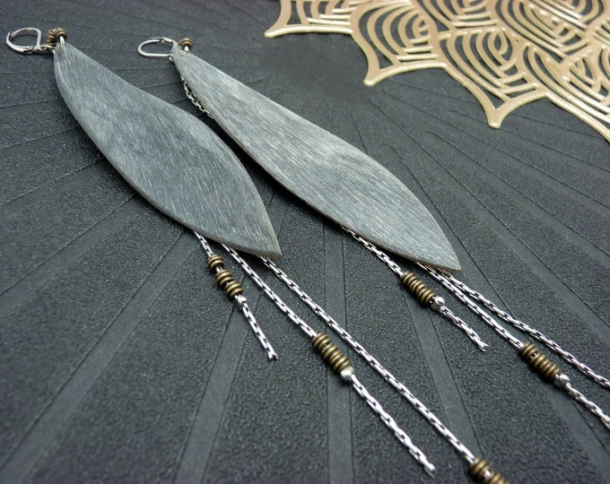 Extra Long Ethnic Leaf Earrings in Sanded Gray Horn with Silver Chains SIOUX Clip-on Option