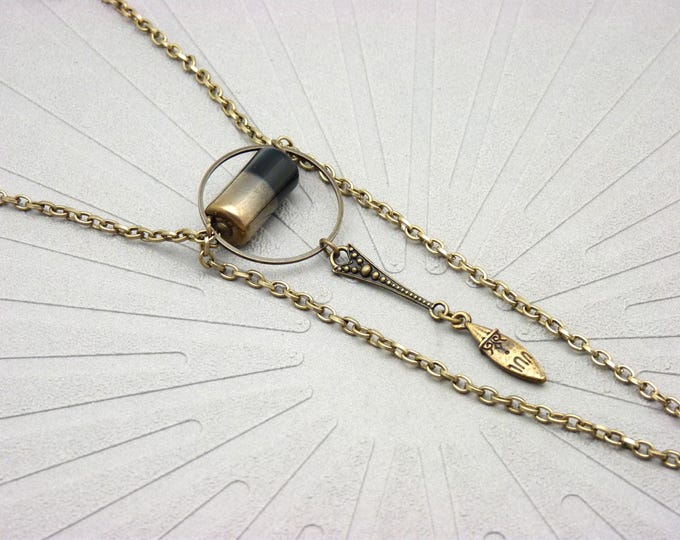 Y-shaped necklace with black glass pendant and vintage gold chain - KOUDKLAST - long boho art deco necklace
