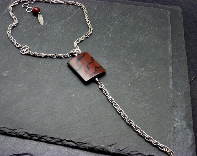 Image de l'article à la une: Collier Y Pierre Agate Bordeaux Veinée Noire | MINUIT | Lariat Argent - KUMKA