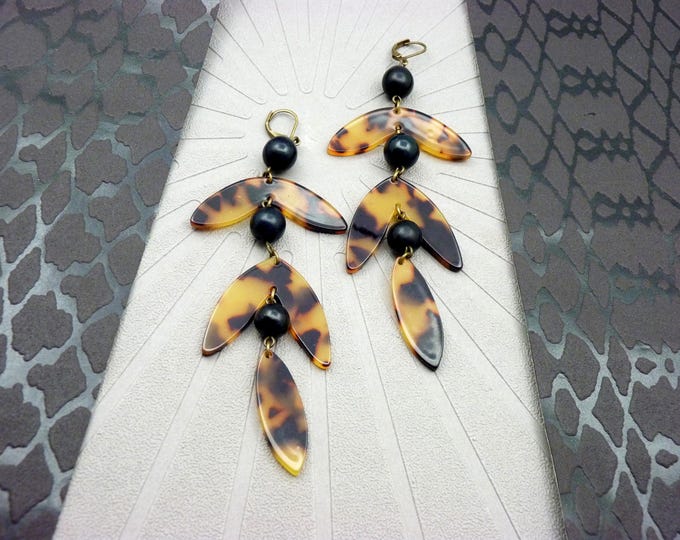 Image de l'article à la une: Boucles d'oreilles Cascade Écaille de tortue acétate | PETULA | Option Clips - KUMKA