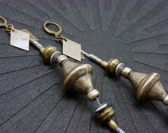 Long earrings bronze silver metallic resin light minimal graphic 2 sizes BRONX Cônik CLIPS option