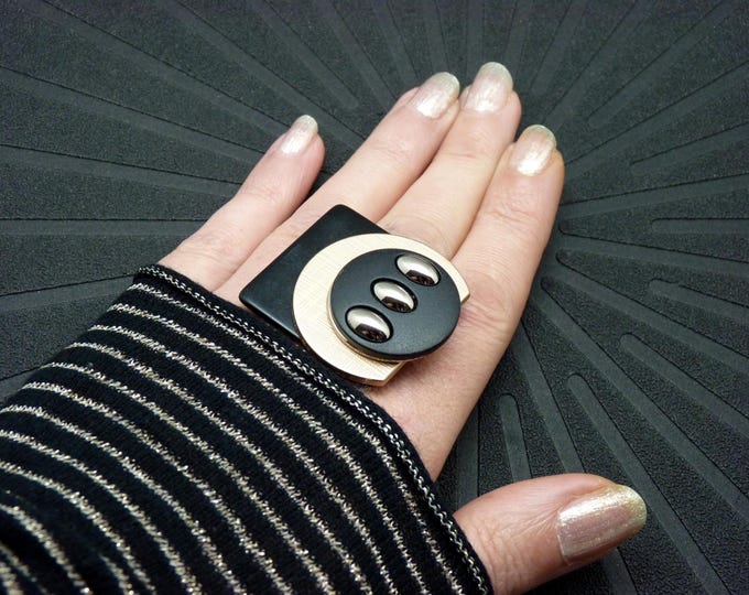 Black matte gold square ring - minimalist and futuristic - adjustable ring - FUTURIA