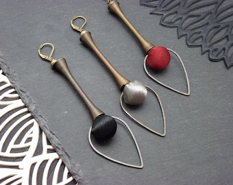 Boucles d'oreilles Longues et Légères | SPIYA | Boule Satin, Ressort Bronze