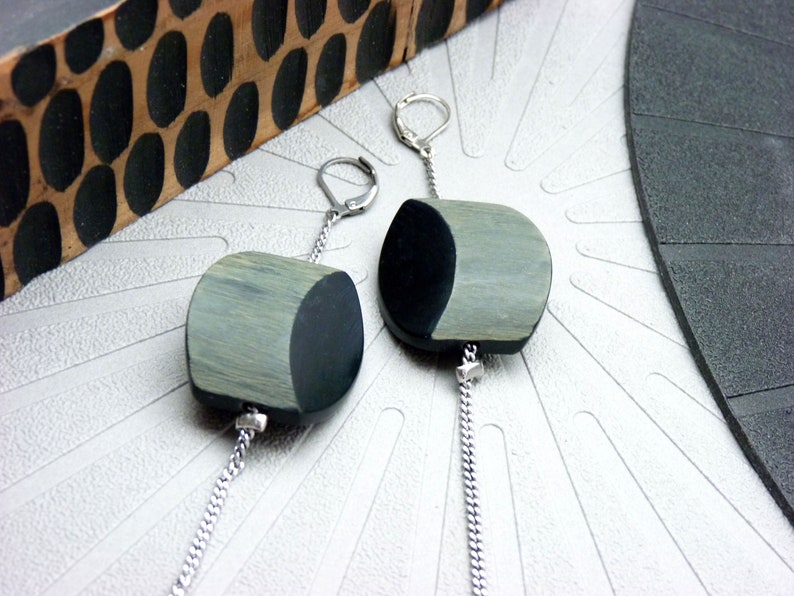 Boucles d'oreilles chaîne argent perle corne 3D vert et noir minimale GLORIAZ option clips image 2
