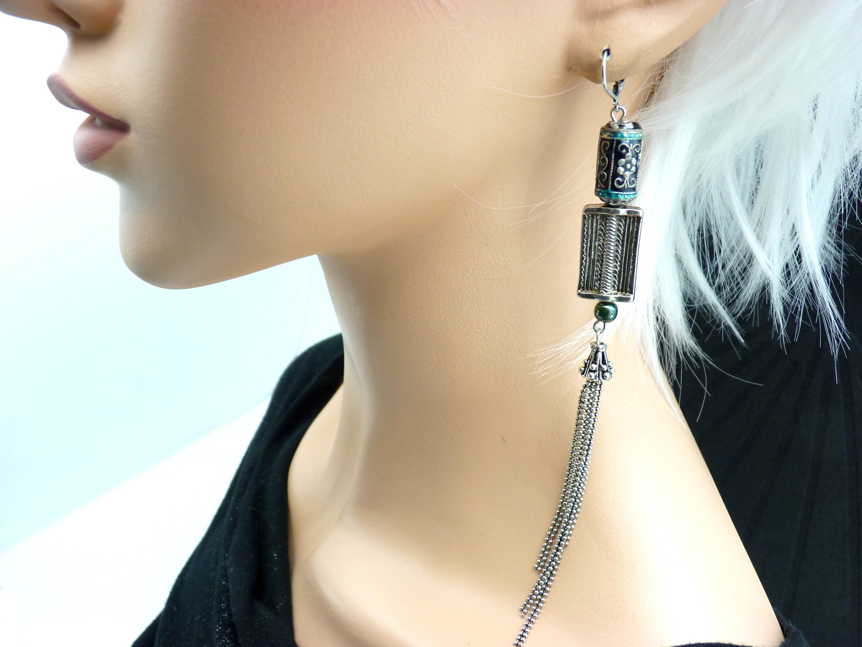 Ancienne Paire De Boucles D'oreilles Pendantes à Clips - Métal Argenté Et Perle