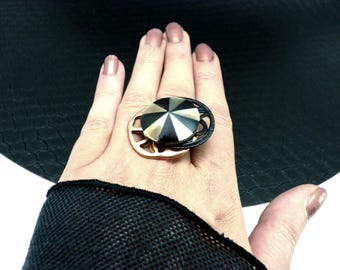 Black, ecru, and copper-toned graphic mother-of-pearl ring | CHAPITA | Adjustable | Last piece! - KUMKA