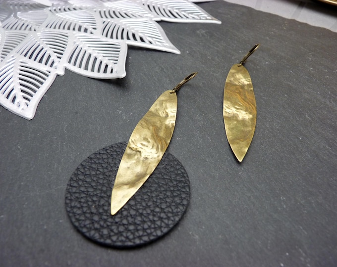 KALISTA asymmetrical earrings in crumpled bronze metal and black leather, extra-light, clip-on option