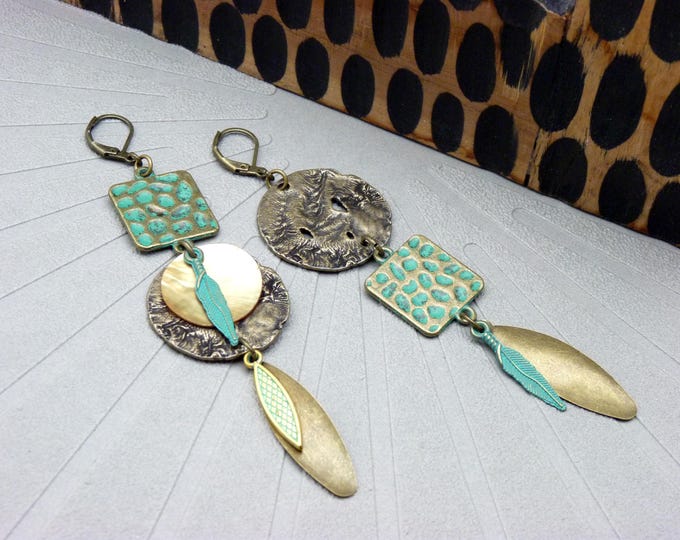 Asymmetrical earrings in oxidized green patina, bronze orange - colorful boho jewelry - BOREALE - clip option