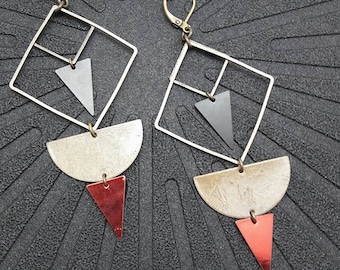 Geometric black and red bronze earrings in GEO graphic metal Clips option Best seller PROMO!