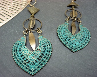 KALIMA asymmetrical bronze earrings with verdigris oxidized patina, Clip-on option