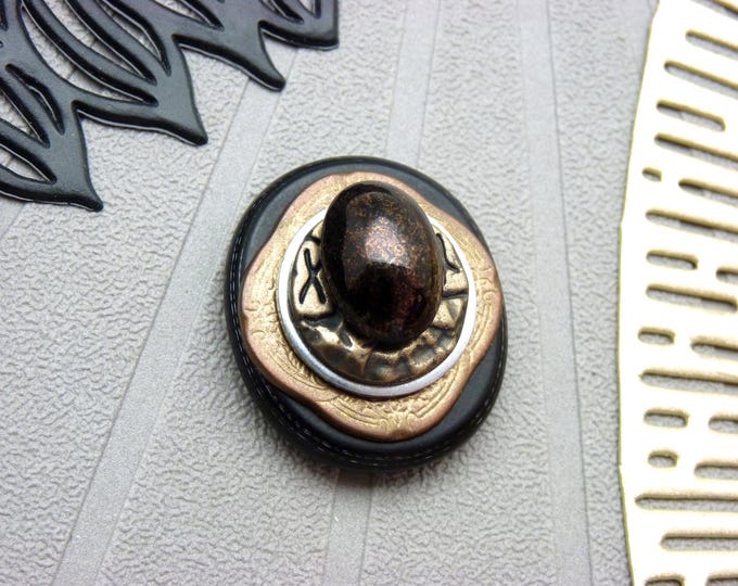 Oval Magnetic Brooch, Matte Gold Brown, Chic Style | TALISMAN | for Slim Vest & Scarf