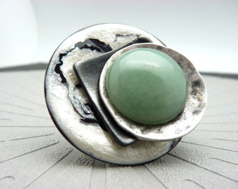 Very large magnetic brooch to close scarf, stole, coat, large vest, in wood, metal and green aventurine stone AVENTURIERE