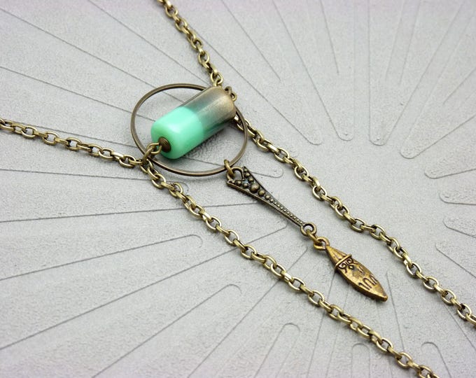 Y-shaped necklace with turquoise glass pendant, vintage gold chain - KOUDKLAST - long boho art deco necklace