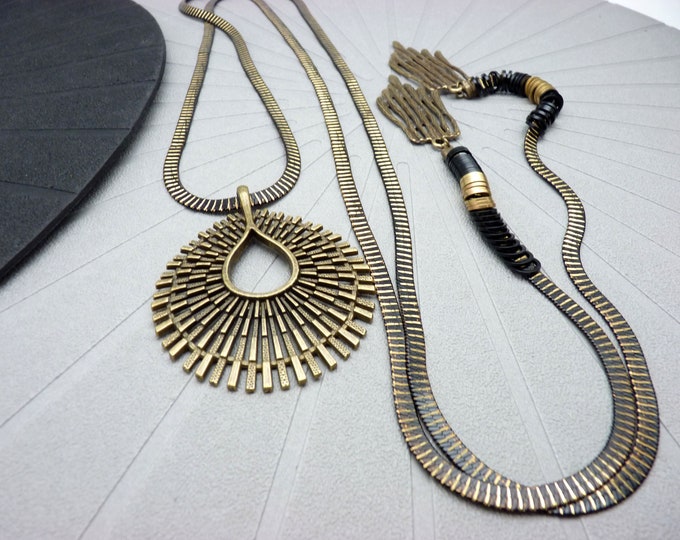 Vintage black bronze and gold lasso sun necklace | CHICSUN | Art Deco