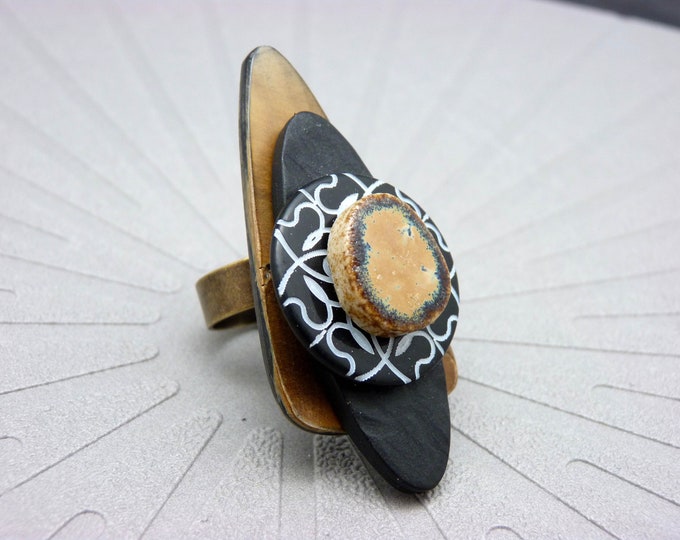 Large long camel ring in black silver, horn, resin, mother-of-pearl and ceramic, ethnic graphic REBELLIA adjustable, last piece!