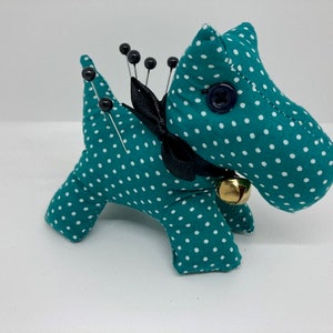 PDF Sewing Pattern for a Scottie Dog Pin Cushion full instructions and pattern.