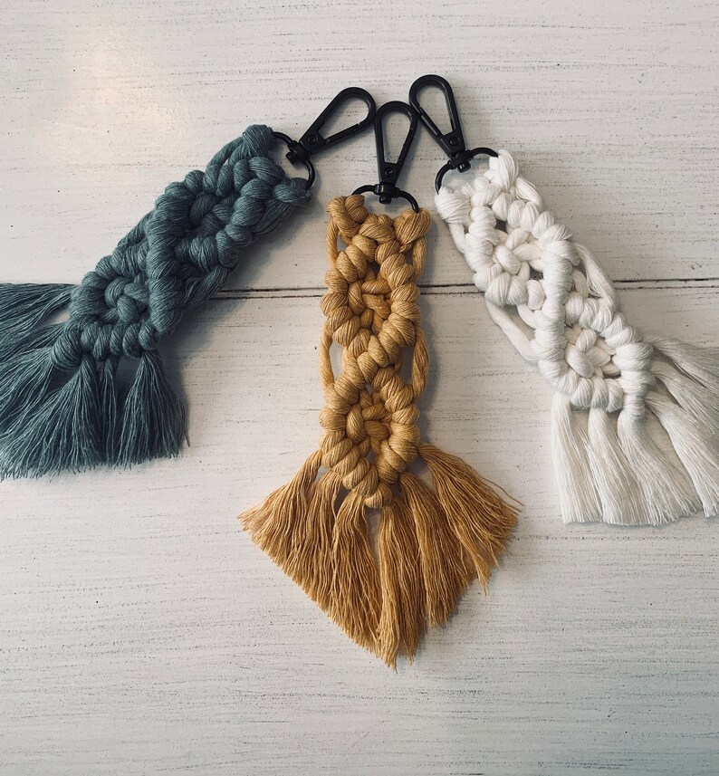Macramé Key Chain - Etsy