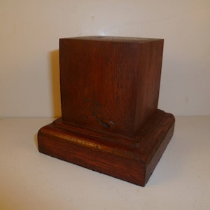 Holzsockel schc3