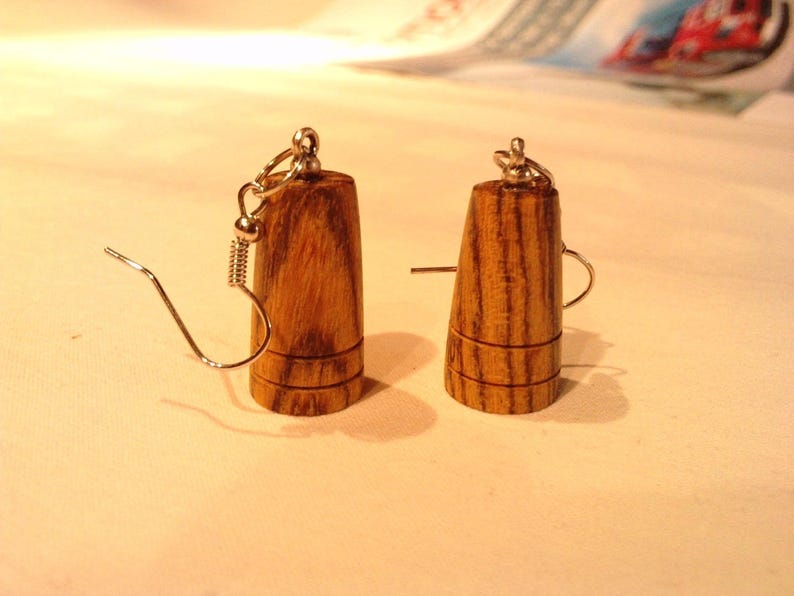 boucles d'oreilles en bois image 2