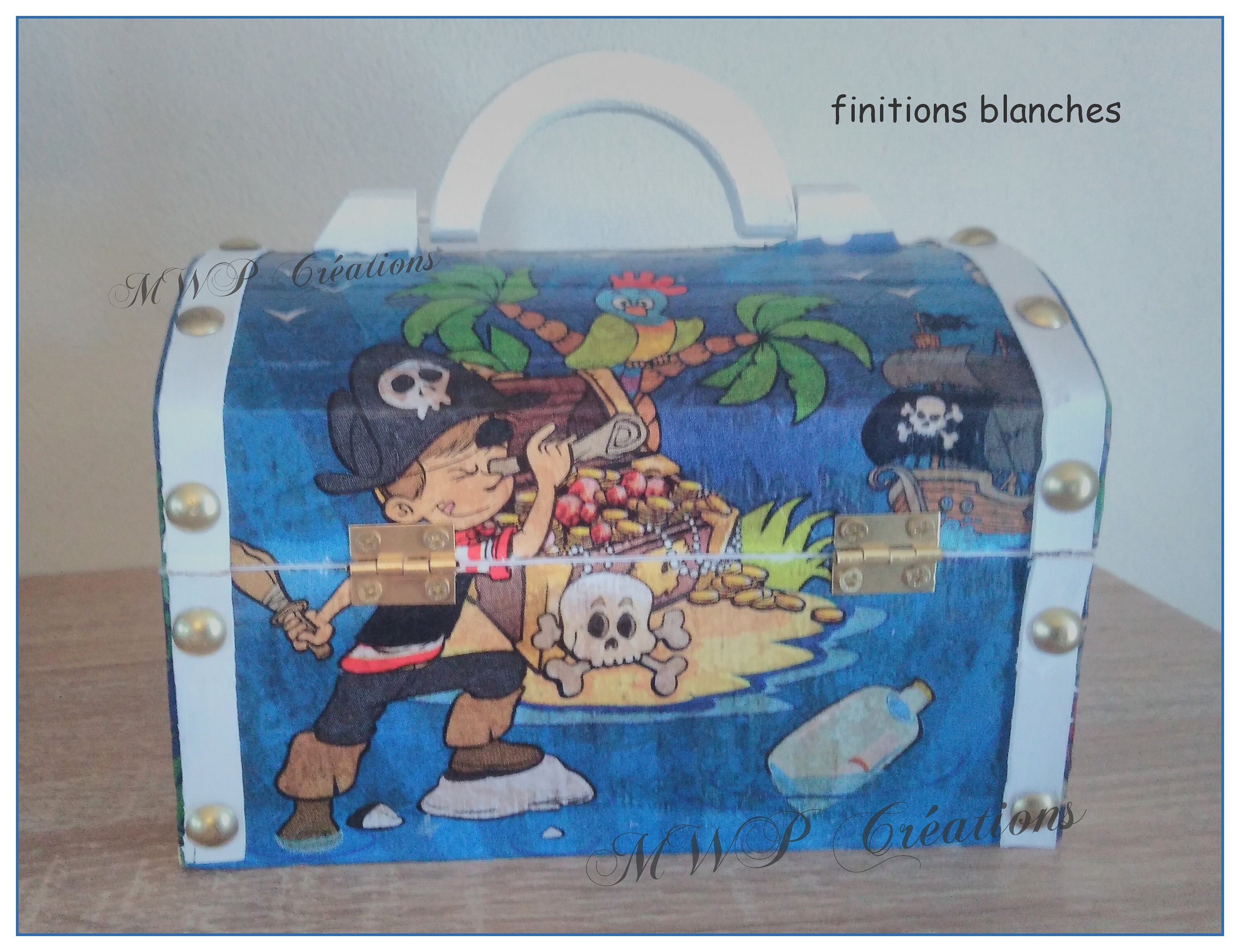 Cofre del tesoro de madera para los Pequeños Piratas bajo | Etsy