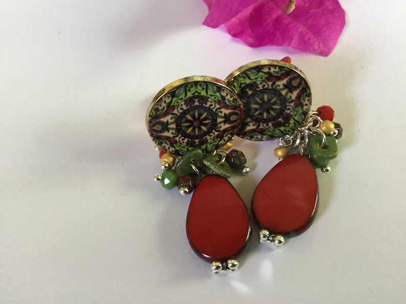 rosace shape Earrings clips Burgundy beige golden metal Czech Pearl boho oval bright red vintage air shades of green