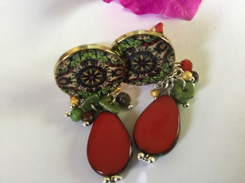 rosace shape Earrings clips Burgundy beige golden metal Czech Pearl boho oval bright red vintage air shades of green