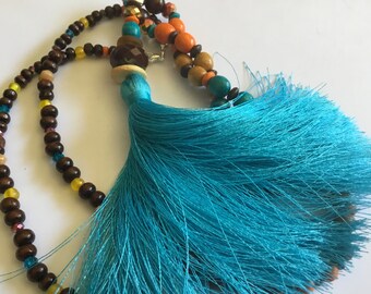 Collier sautoir pompon Bleu turquoise, perle tchèque marron, bois, beige, marron, jaune, orange  turquoise, sautoir bohème chic,  unique