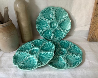 Gien turquoise oyster plates. Majolica. 3 slip plates. Vintage France.
