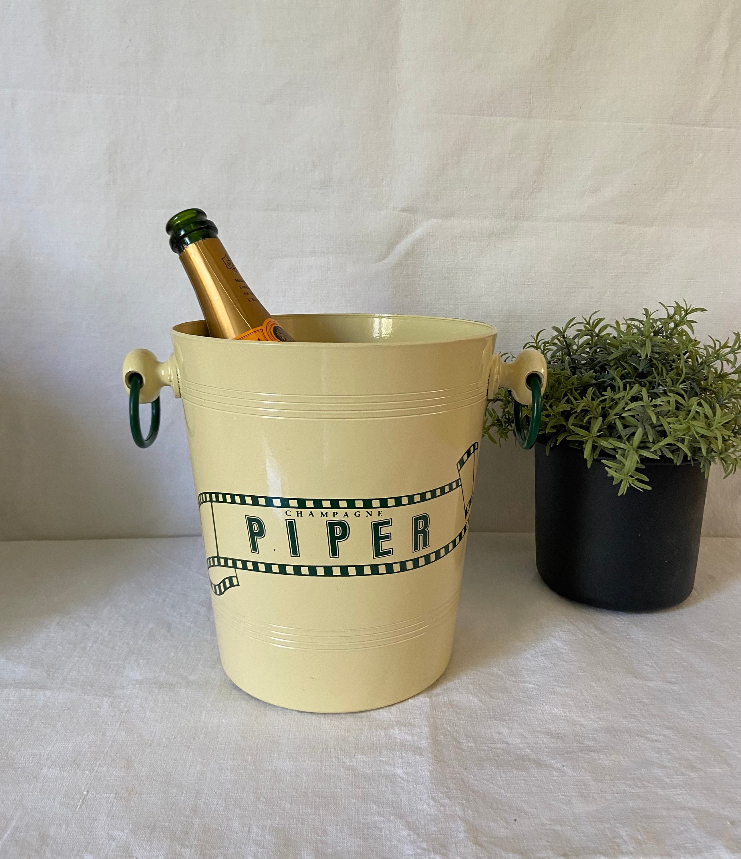 Seau à champagne argenté, WMF vers 1920Forme coupe avec 2 poignées