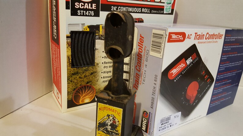 Railroad BUNDLE controller signal and bed material