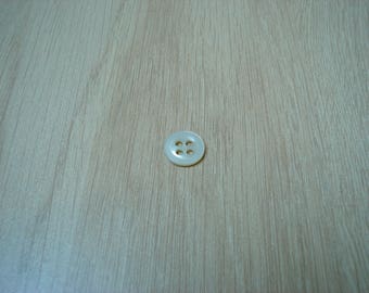 small button mother of Pearl four passages