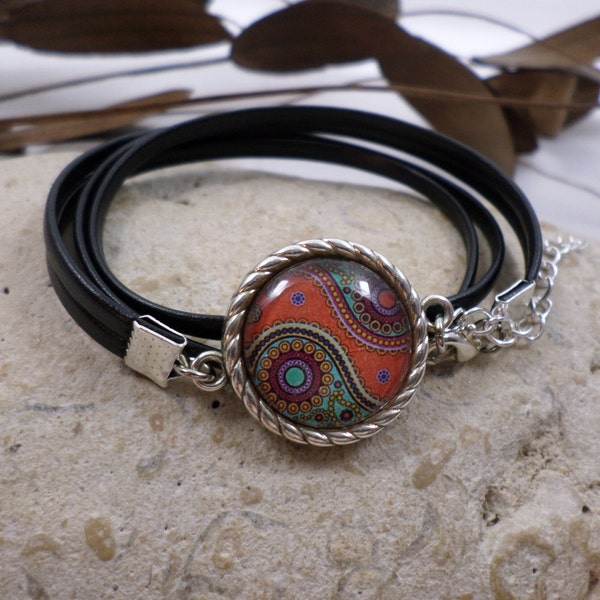 Bracelet en cuir noir et cabochon motifs cachemire orange turquoise, Bijou personnalisé original ado, femme, Idée cadeau maman