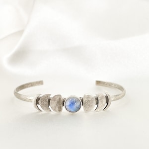 Moon Phases & Moonstone Cuff Bracelet • Vintage Silver