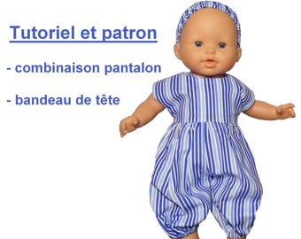 Puede incluir: Muñeca con un mono y una diadema a rayas azules y blancas. La muñeca mide aproximadamente 36 cm. El texto incluye "Poupon Corolle 36 cm" y "Tutoriel et patron".