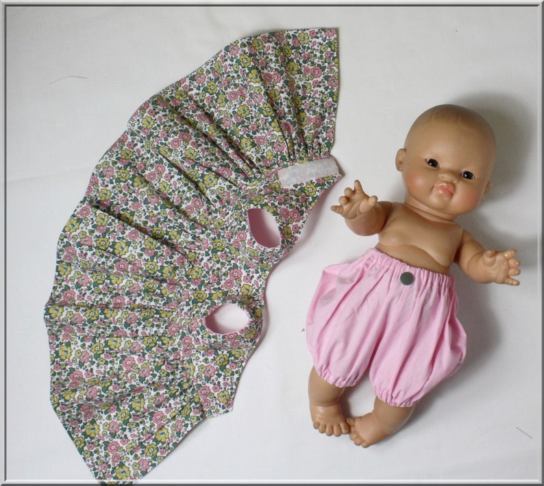 Heart-covering dress and panties for baby 3034 cm
