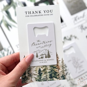 Ouvre-bouteille montagne cadeaux de mariage avec carte forêt de pins - Ouvre-bouteille personnalisé au format carte de crédit - Plus de couleurs disponibles