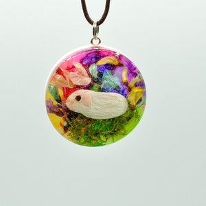 Guinea pig smooth hair pig with dark eyes white fur pet rodent dried flowers colorful small Meeri resin pendant