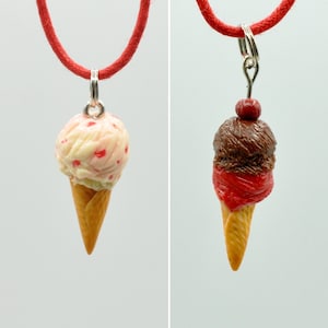 Strawberry Cheesecake Eis Anhänger// Schoko-Kirsch Eis//Waffel-Eis//Anhänger für Eis-Liebhaber//Geschenk für Freundin