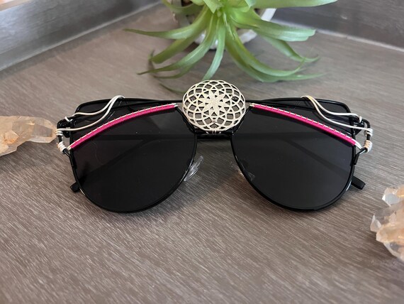 NEW! Stylish Black Sunglasses with Pink Accents Black Thick Hipster Rectangle Tinted Sunglasses with Pink  main image 3