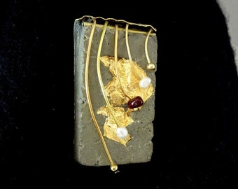 Broche en béton, bijou contemporain "Précieuses ondes..."