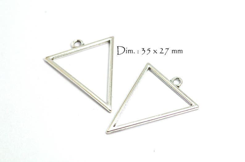 4 Breloques Triangle évidé Forme Géométrique Dim. 35 x 27 mm Couleur Argent vieilli image 1