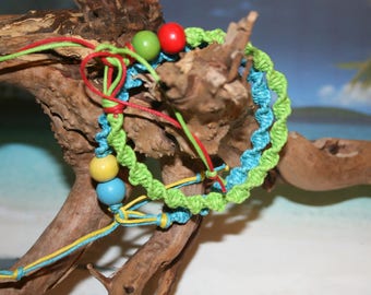 Beaded macrame bracelet