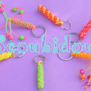 Scoubidou pearl key ring image 1