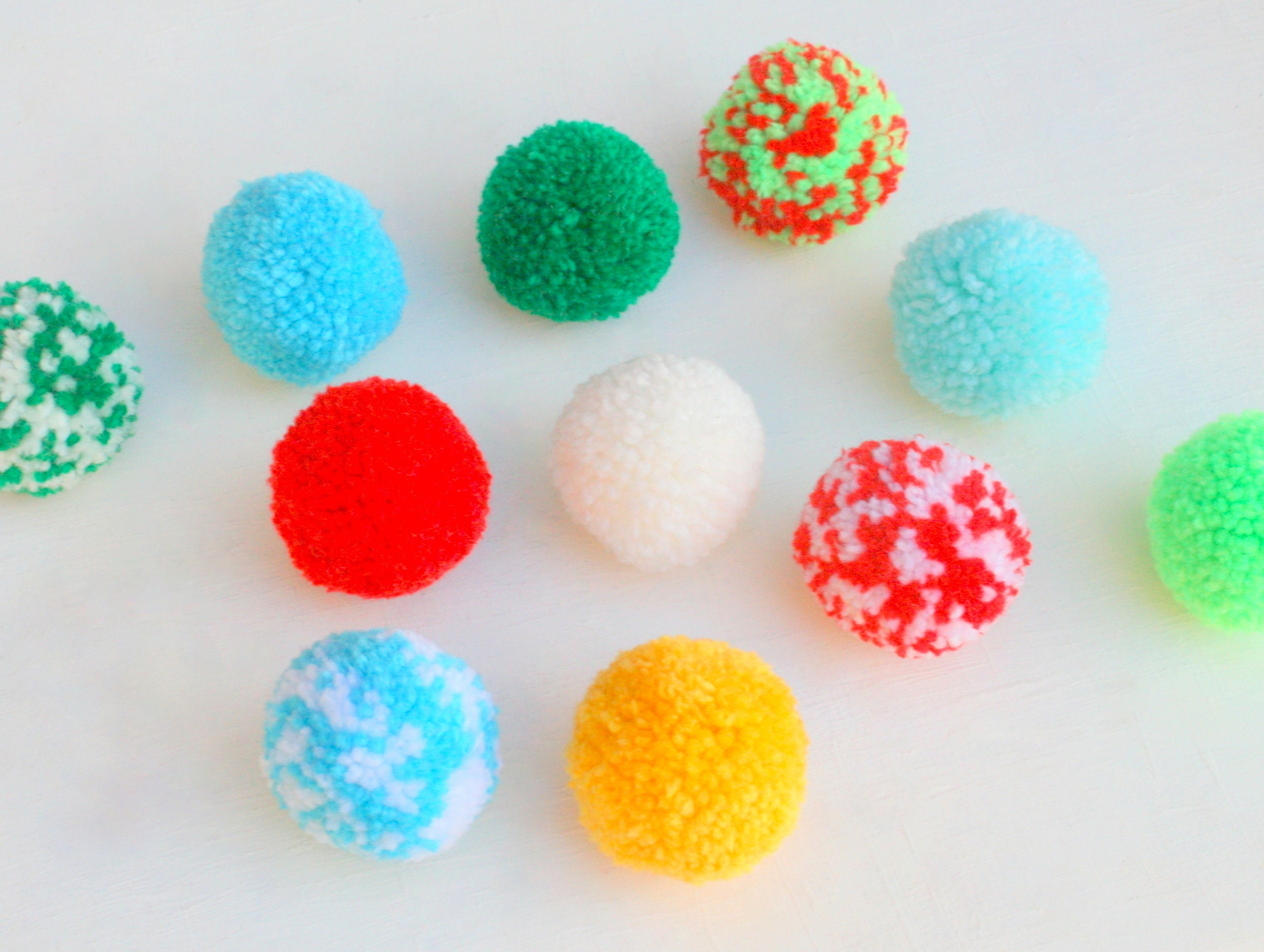 Pompons en Laine de Noël Lot 5