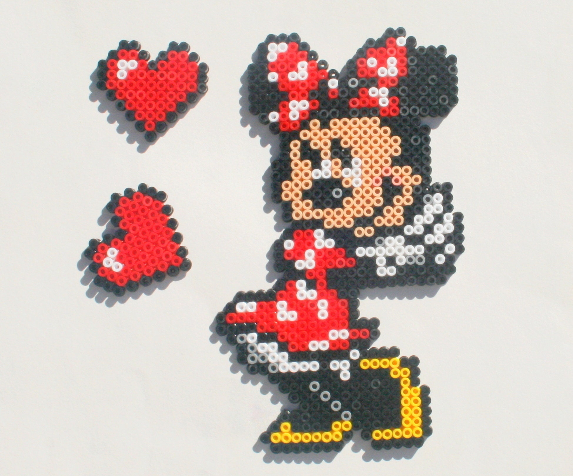 Decorazione Minnie Walt Disney in perline Hama - Etsy Italia.